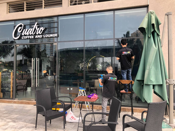 Dự án sơn chống nóng kính tại nhà hàng Cuatro Coffee and Lounge, Cầu Giấy, Hà Nội